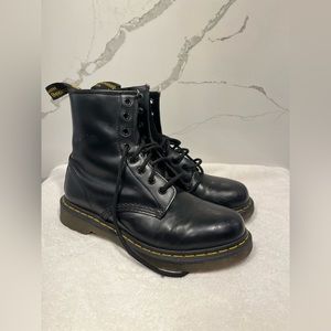 Dr Martens the original 1460, Black size W9